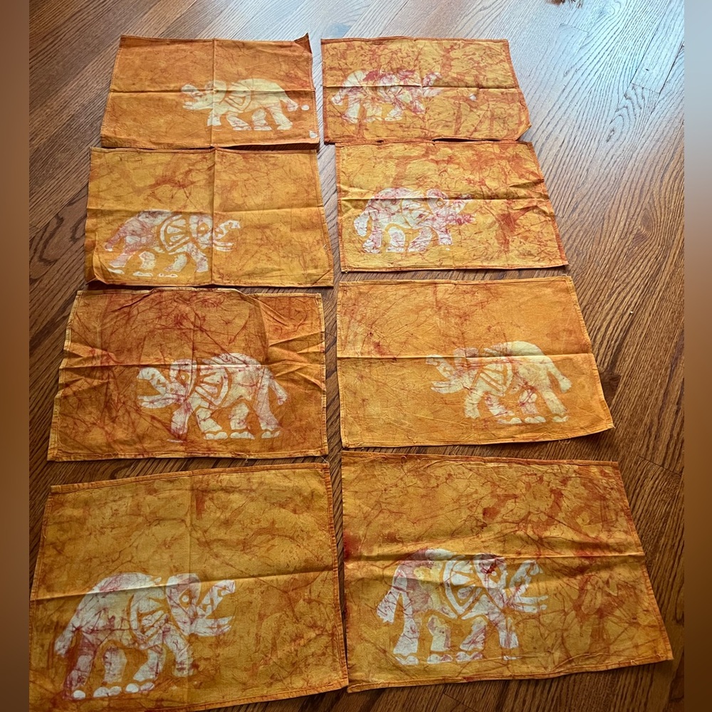 NWOT handmade, hand painted set of 8 napkins with elephant design from Ghana